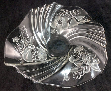 Christmas Medley 8" Bon Bon Plate