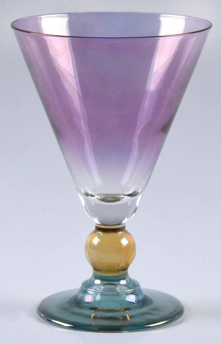 Rainbow Lavender-Green Footed Tumbler