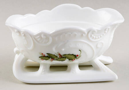 Holiday Animals & Figurines #1872 Santa on Sleigh No Lid