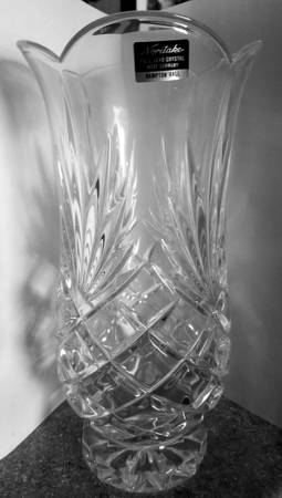 Hampton Hall 25" Flower Vase