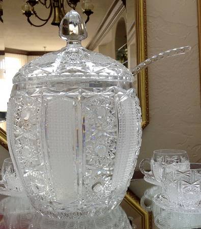 Paris (Cut Stars) Clear Punch Bowl with Lid and Ladle