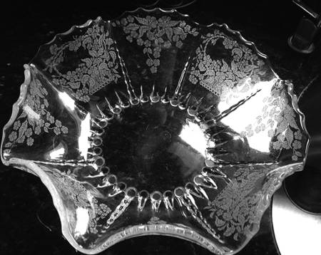 Flower Basket-Clear 11" Round Crimped Bowl