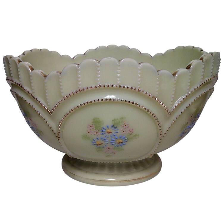 Beaded Circle-Custard Large Fruit Bowl