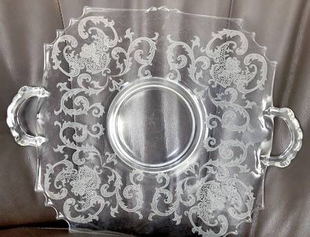 NEM2-Clear Handled Cake Plate