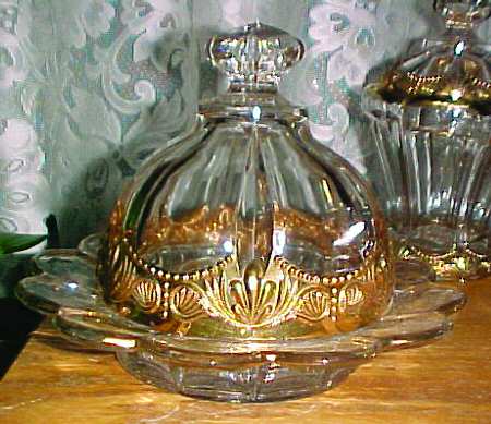 Winsome Gold Trim Round Covered Butter