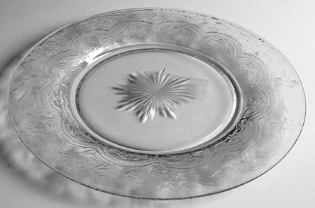 7666-1 Luncheon Plate