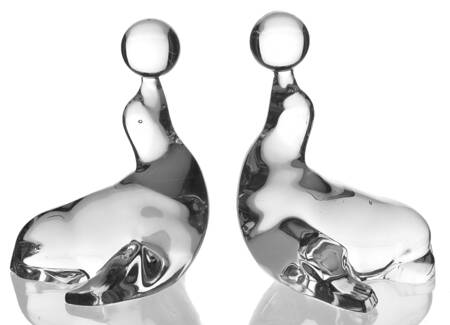 Animals & Figurines (Set of 2) #452 Seal with Ball Bookends