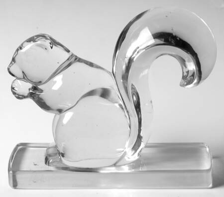 Animals & Figurines #670 Squirrel on Rectangular Base