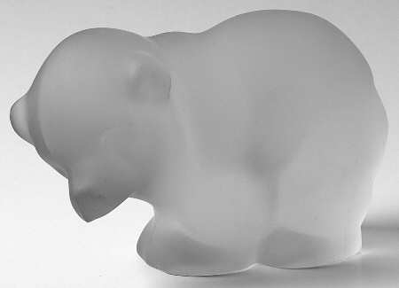 Animals & Figurines #487 Baby Bear (Head Turned)