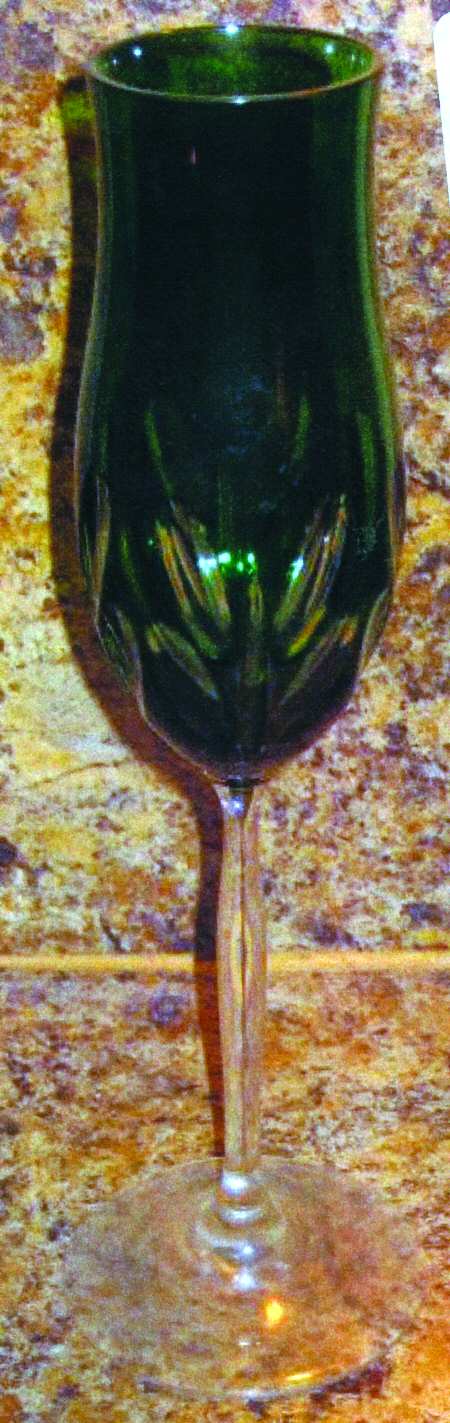 Verona-Emerald Green Fluted Champagne