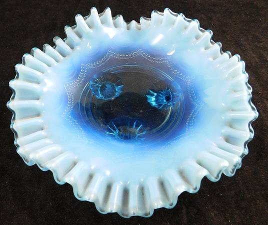 Beaded Cable-Blue Opalescent 3-Toed Footed Bowl