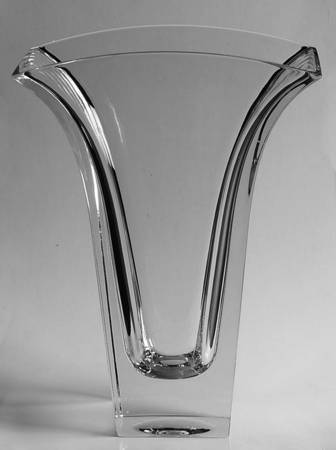 Planar 11" Flower Vase by Nambe
