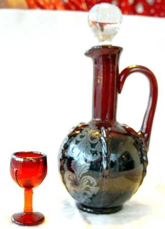Radiance Ruby (Platinum Trim) Decanter & Stopper