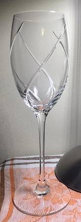 Twist Wine Glass