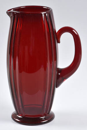 Oscar-Ruby 60 Oz Pitcher
