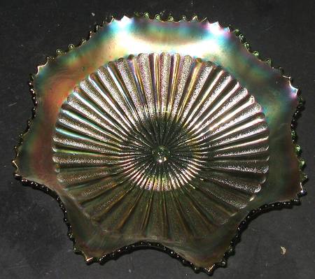 Stippled Rays Green (Carnival) 10" Round Crimped Bowl