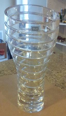 Hale-Bopp 11" Flower Vase