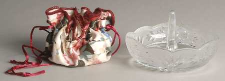 Southern Garden Ring Holder & Jewelry Pouch by Oneida