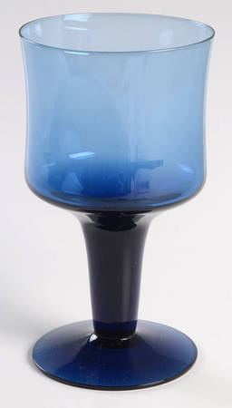 Patio Midnight Blue Wine Glass