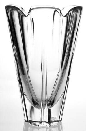 Corona 8" Flower Vase