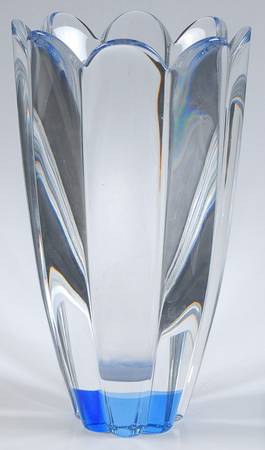 Mayflower 8" Flower Vase