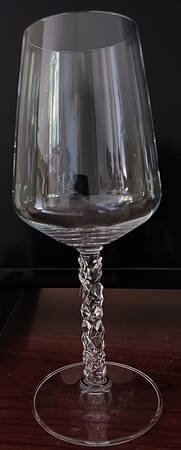 Carat Wine Glass
