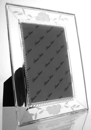 Heritage Frame-Holds 5" X 7" Photo by Princess House