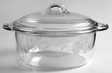 Heritage 2.5 Quart Round Covered Casserole by Princess House