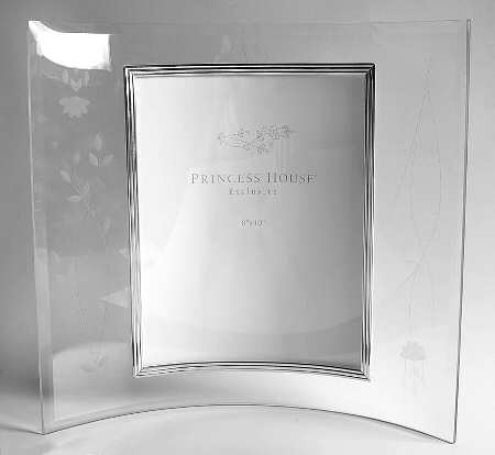 Heritage Curved Frame-Holds 8" X 10" by Princess House