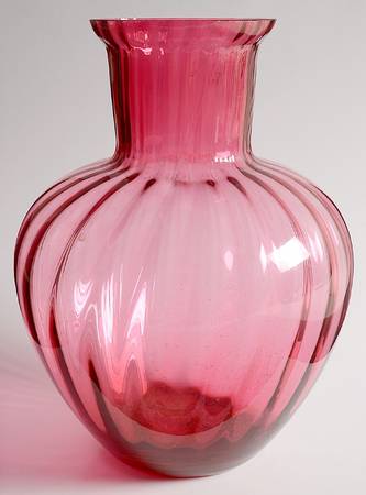 Cranberry 10" Flower Vase