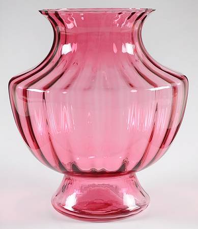 Cranberry 7" Flower Vase