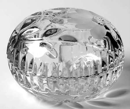 Heritage Romance Collection Ring Holder & Lid