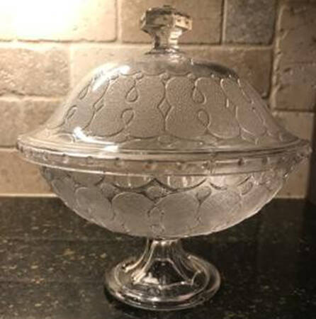 Loop and Dart with Round Ornaments Compote & Lid