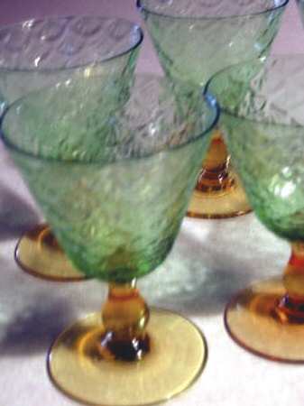 Turkey Tracks-Green-Topaz by Pukeberg Glass
