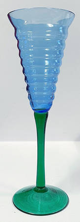 P1C16 Fluted Champagne