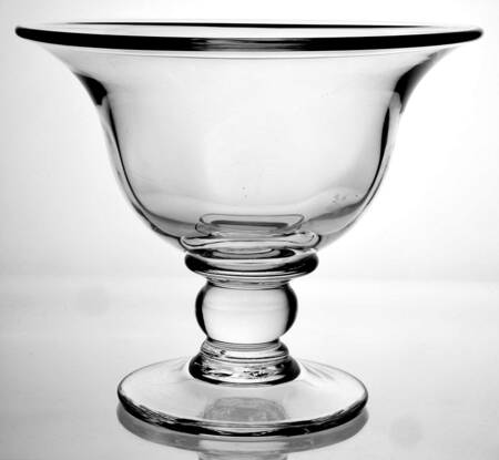Hartland 9" Footed Bowl