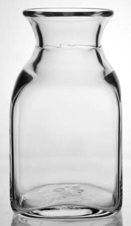 Woodstock 10" Square Vase