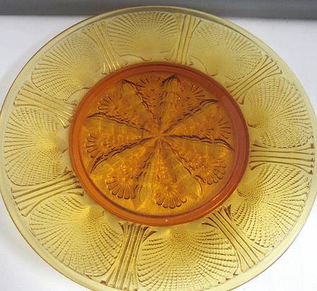 Seashell Amber Dinner Plate