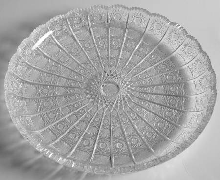 Queen Lace (Round Bowl Shape) Dinner Plate