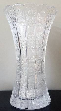 Queen Lace (Round Bowl Shape) 13" Flower Vase
