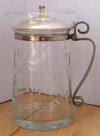 Buttercup Syrup & Sani Cut Metal Lid