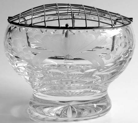 Honeysuckle 4" Rose Bowl & Metal Frog