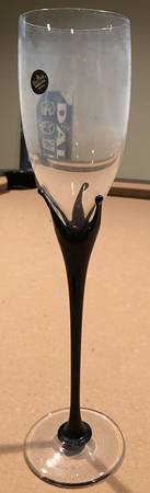 Black Crown Fluted Champagne