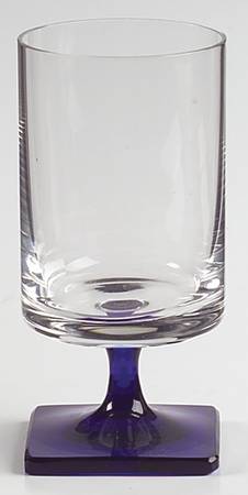 Linear Terzo Blue Stem White Wine