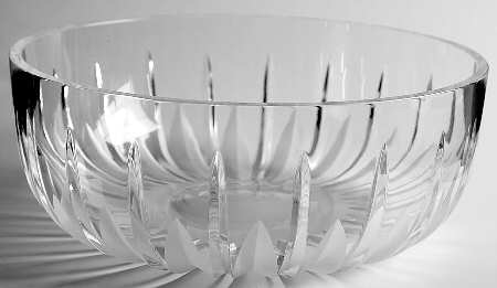 Carnegie 9" Salad Bowl