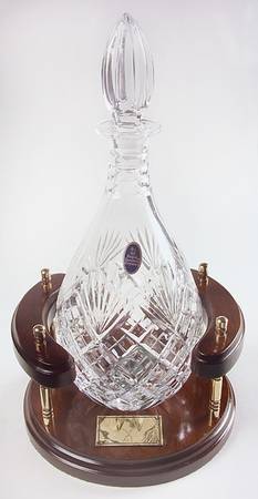 Juno Presentation Decanter with Stand
