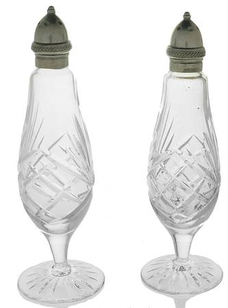 Richmond (No Trim, Notched and Multisided Stem) Footed Shaker Set & Metal Lids