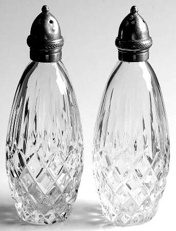 Vogue Shaker Set w/Metal Lids