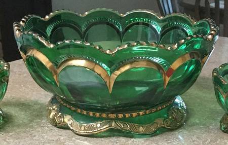 Empress Emerald Green (Gold Trim) 7" Round Bowl