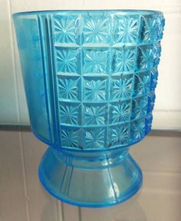 Two Panel Blue Open Spooner